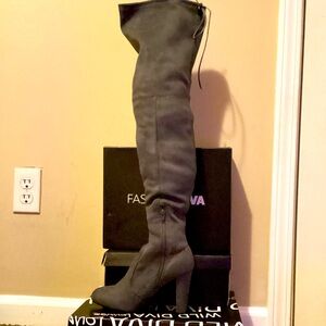 Gray High Heels Thigh Length Size 7 In Women